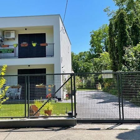 House For 6 Ppl At Lake Balaton Siofok Exterior photo
